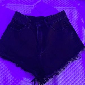 these pants are from shein and hasn’t been worn.